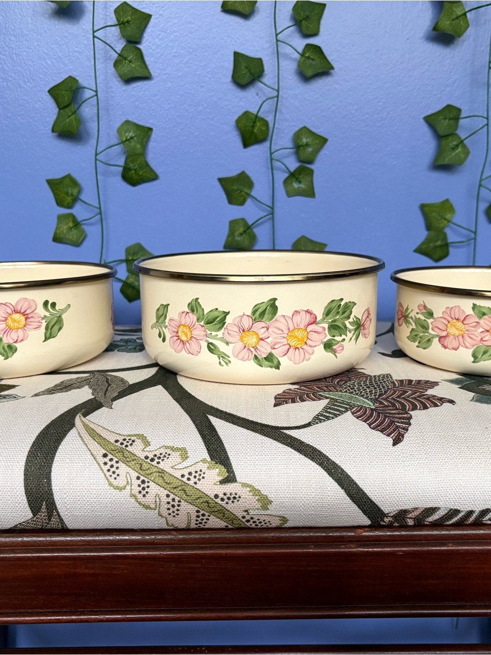 Floral Enamel Bowls - Pink Flower Pattern